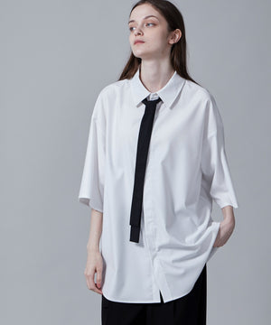 ホワイト モデル：173cm L着用