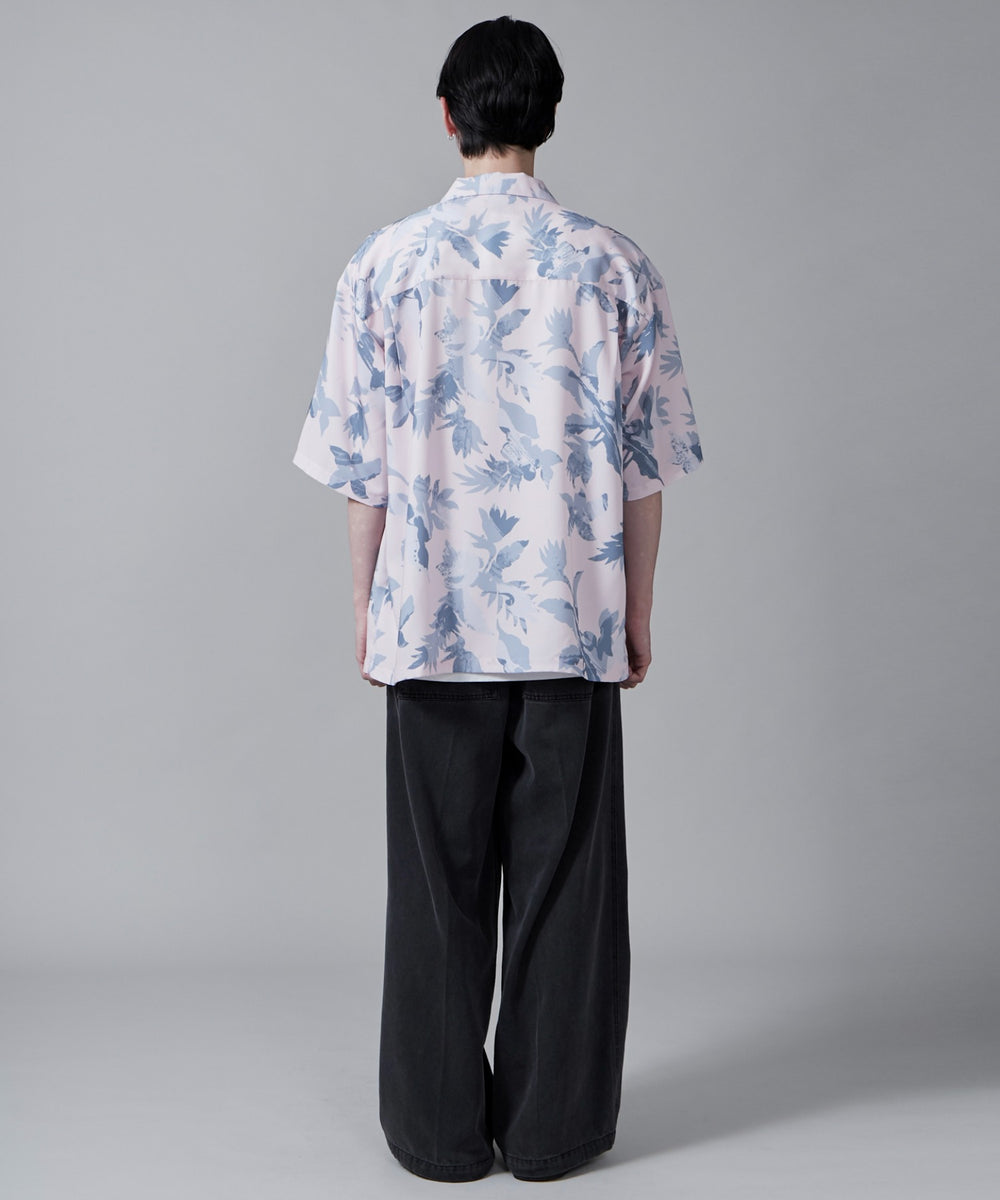 ピンク モデル：180cm L着用