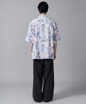 ピンク モデル：180cm L着用