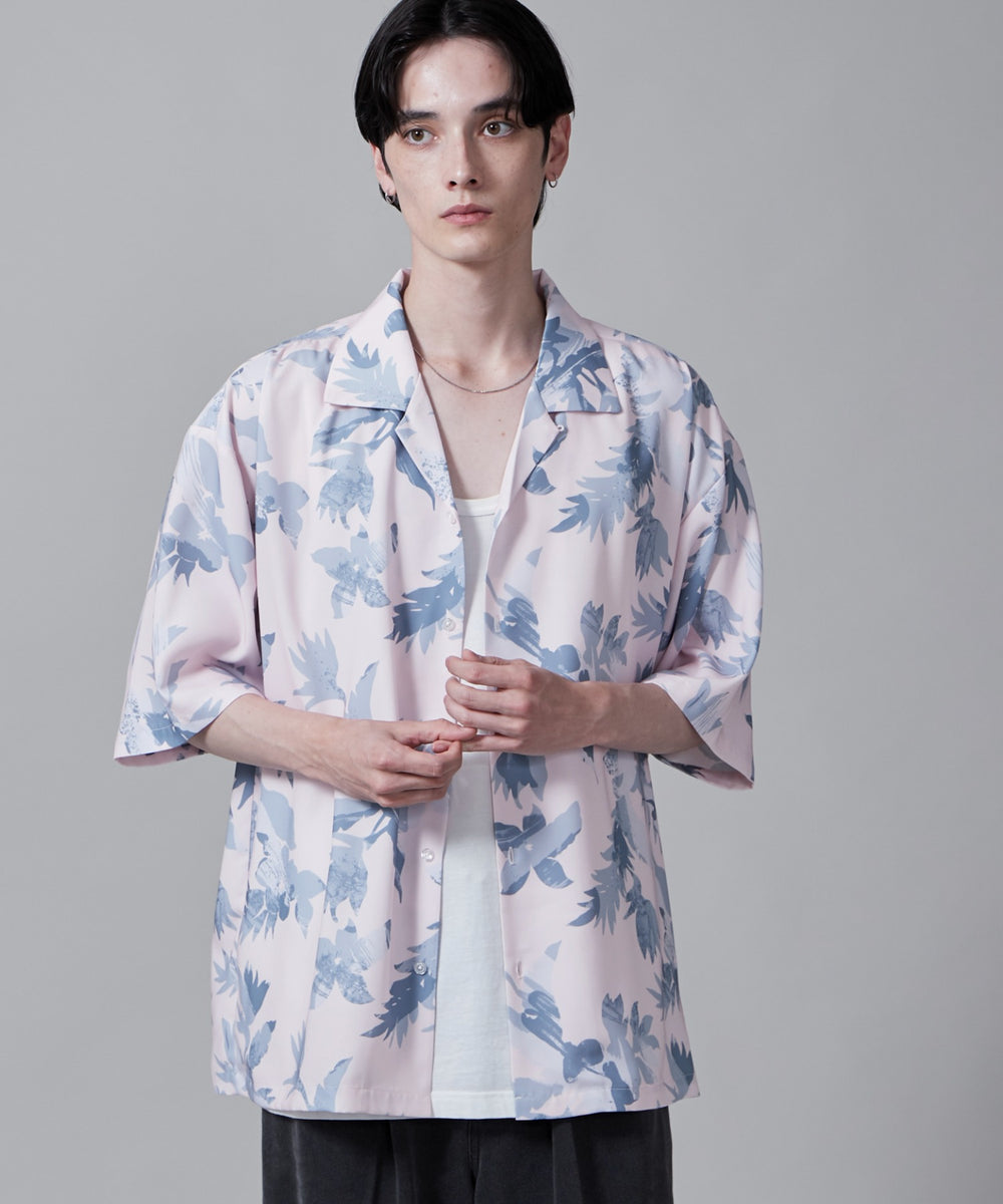 ピンク モデル：180cm L着用