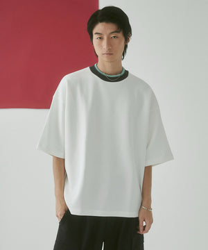 ホワイト モデル：180cm L着用