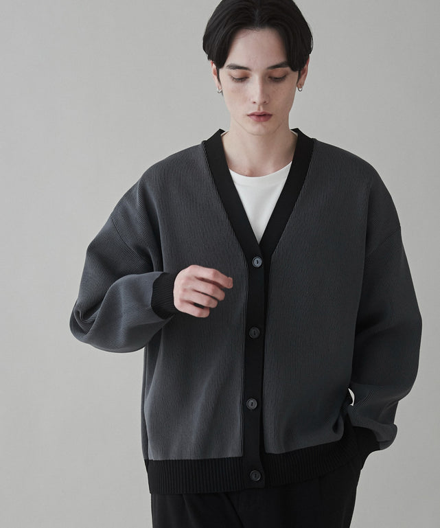 ブラック モデル：180cm L着用