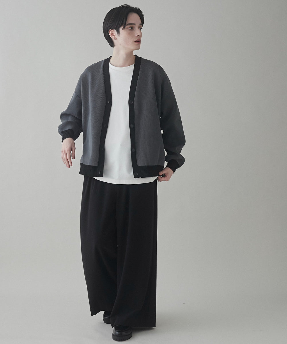 ブラック モデル：180cm L着用