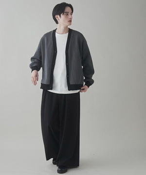 ブラック モデル：180cm L着用