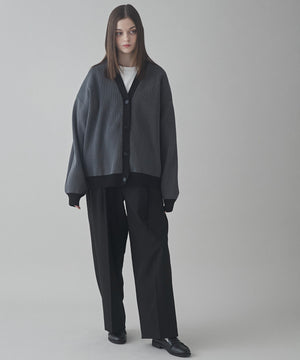 ブラック モデル：173cm L着用