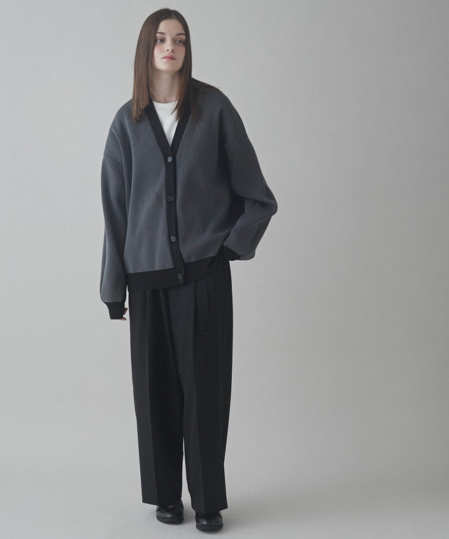 ブラック モデル：173cm L着用