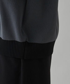 ブラック モデル：180cm L着用