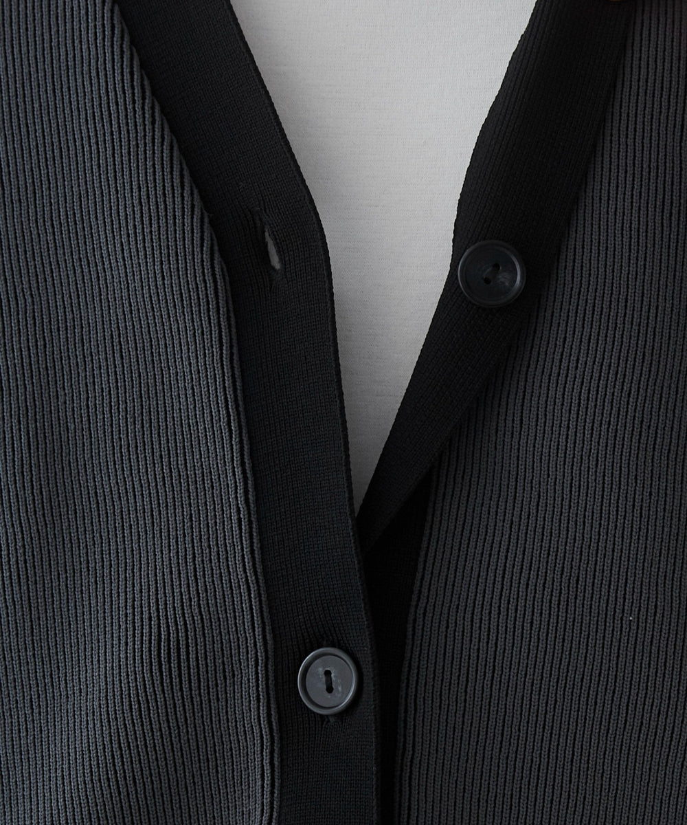 ブラック モデル：180cm L着用