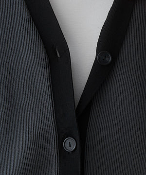 ブラック モデル：180cm L着用