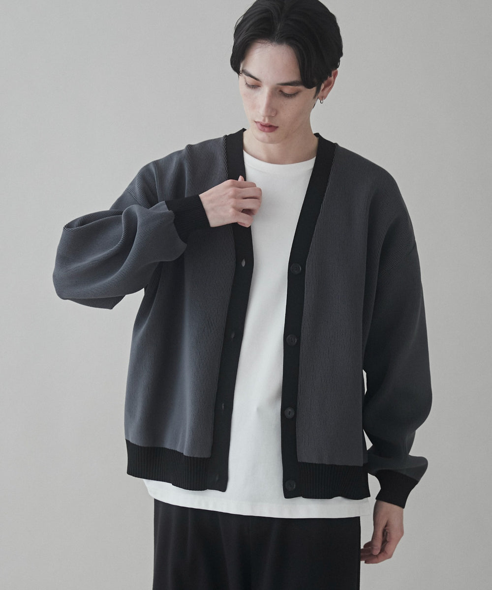 ブラック モデル：180cm L着用