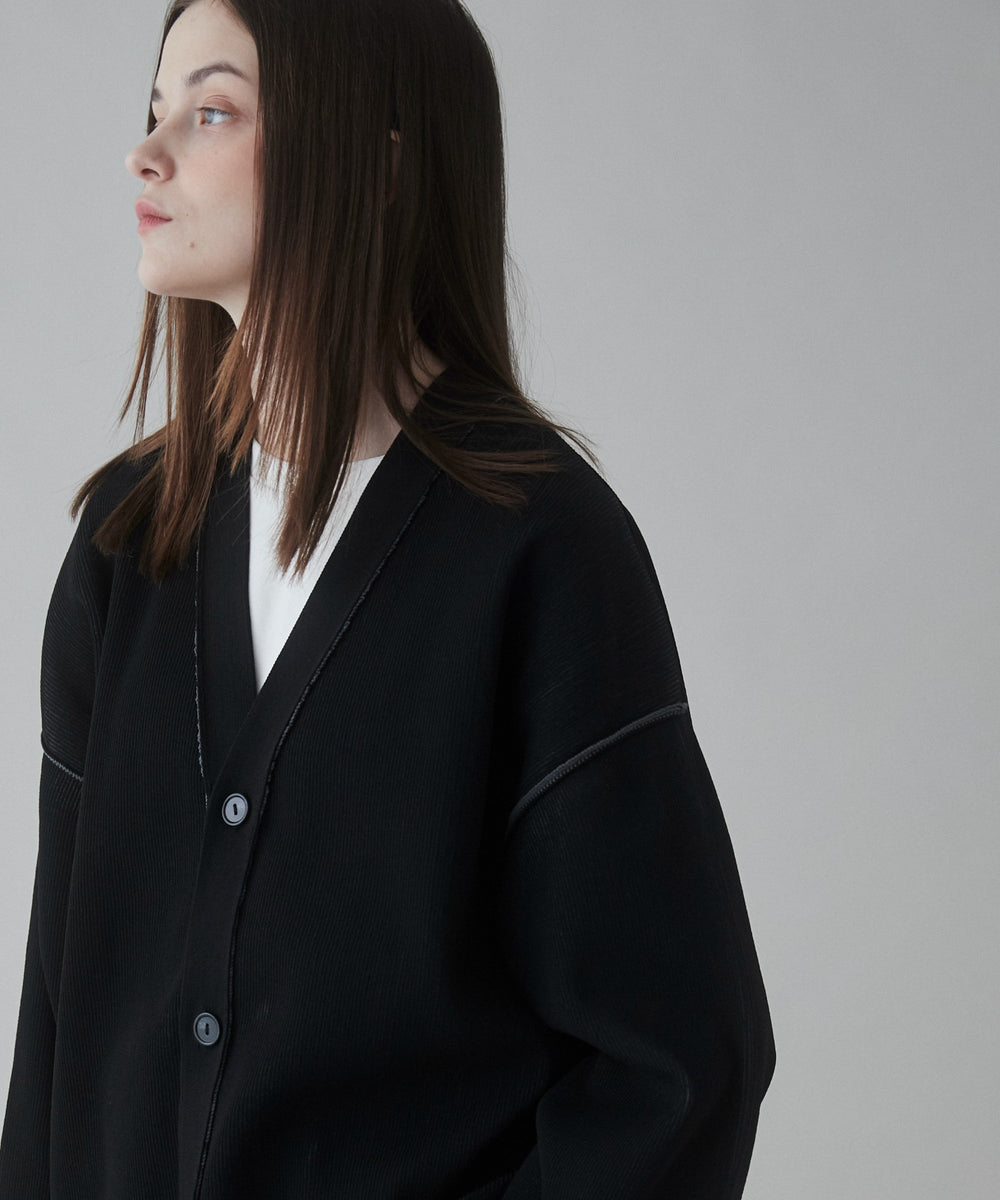 ブラック モデル：173cm L着用