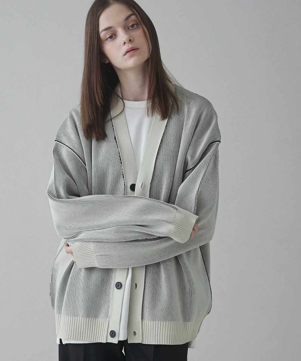 ホワイト モデル：173cm L着用