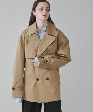 ホワイト モデル：173cm L着用