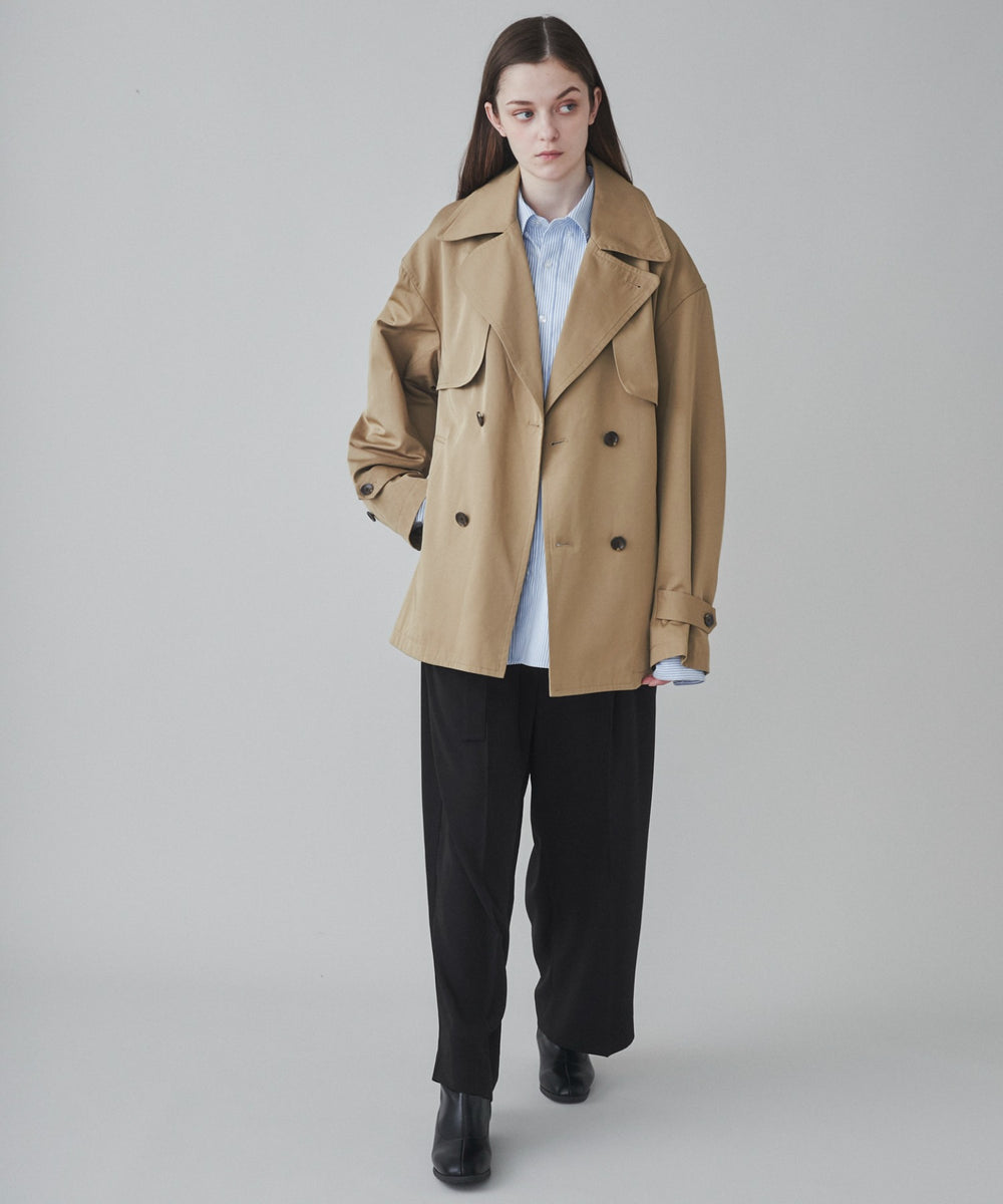 ホワイト モデル：173cm L着用