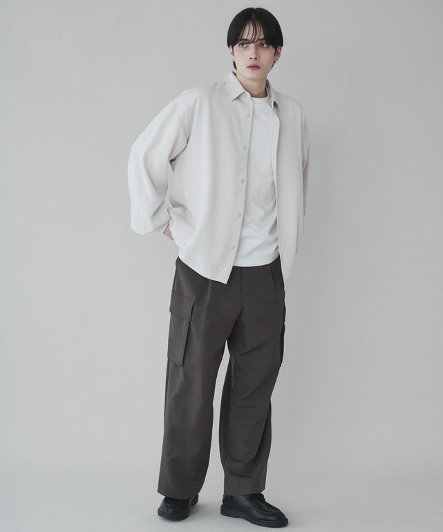 Lベージュ モデル：180cm L着用