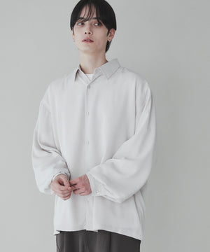 Lベージュ モデル：180cm L着用