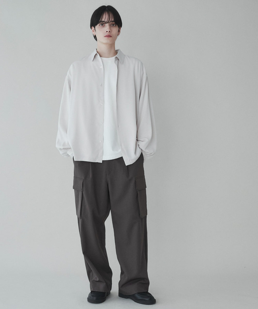 Lベージュ モデル：180cm L着用