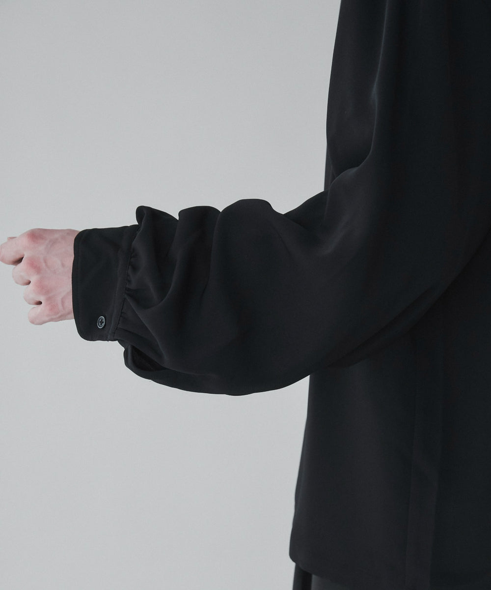 Lベージュ モデル：180cm L着用