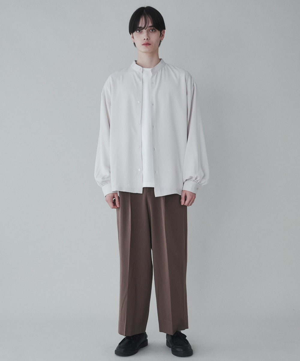 Lベージュ モデル：180cm L着用