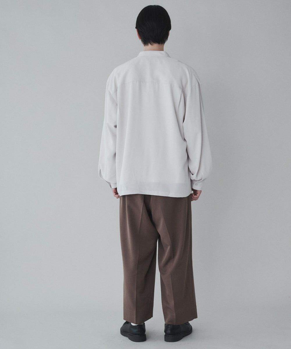 Lベージュ モデル：180cm L着用