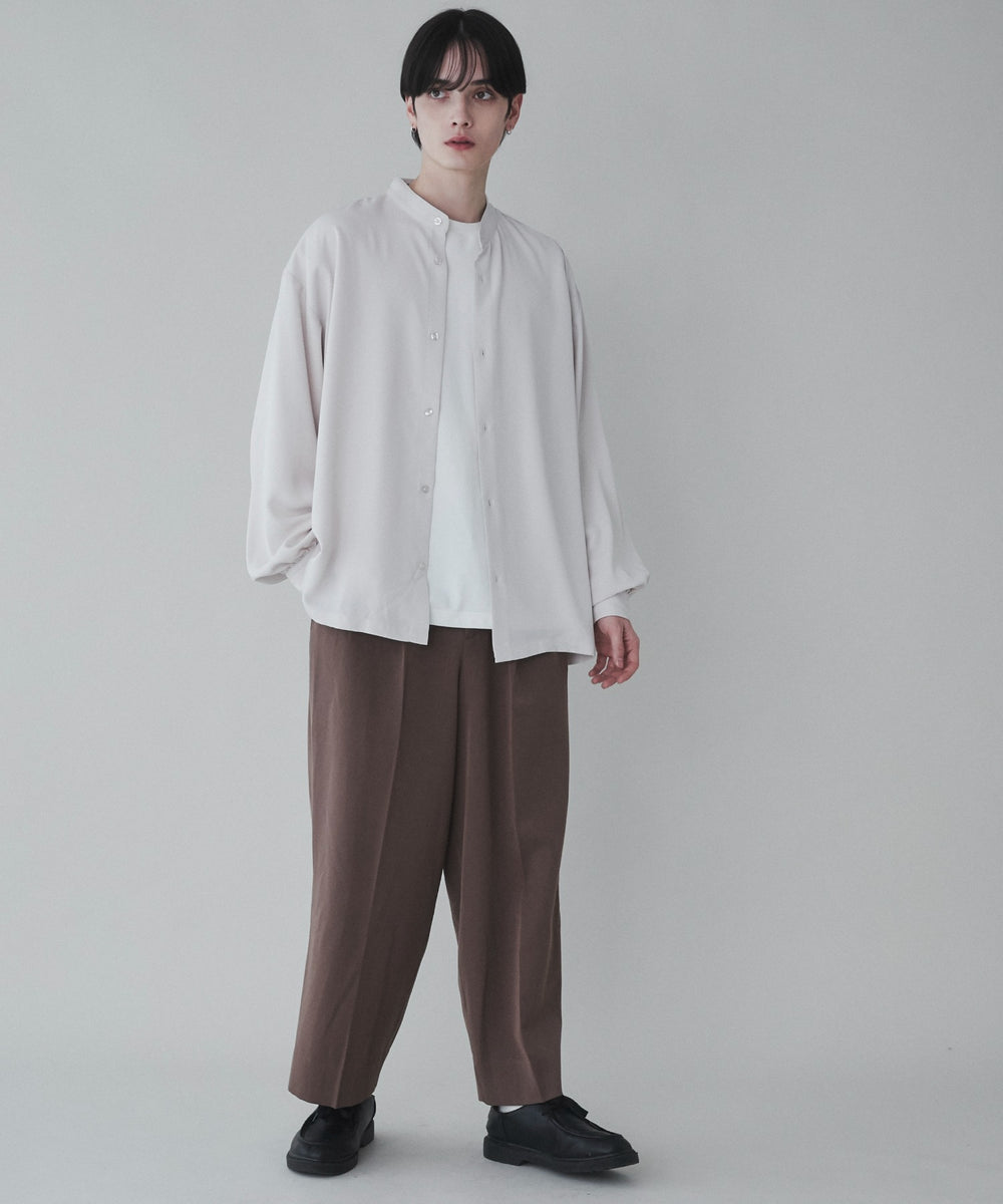 Lベージュ モデル：180cm L着用