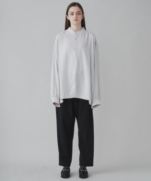 Lベージュ モデル：173cm L着用