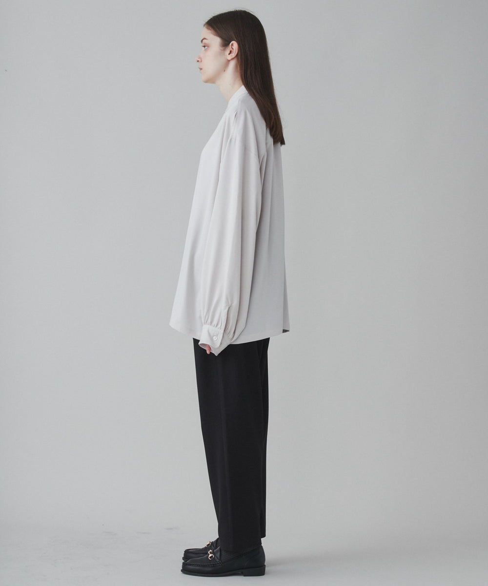 Lベージュ モデル：173cm L着用