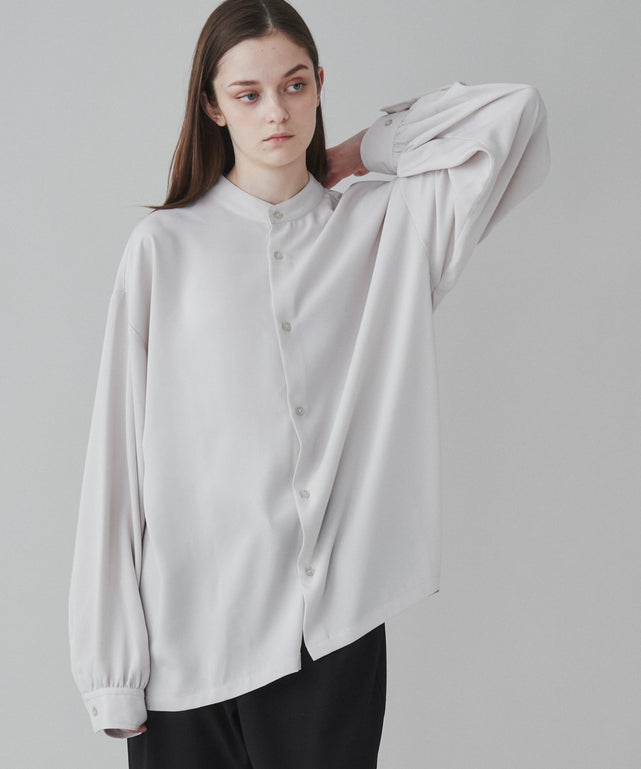 Lベージュ モデル：173cm L着用