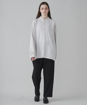 Lベージュ モデル：173cm L着用