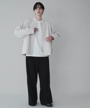 Lベージュ モデル：180cm L着用