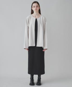 Lベージュ モデル：173cm L着用