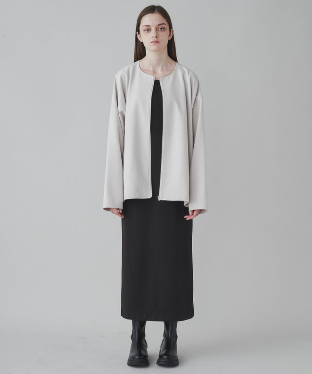 Lベージュ モデル：173cm L着用