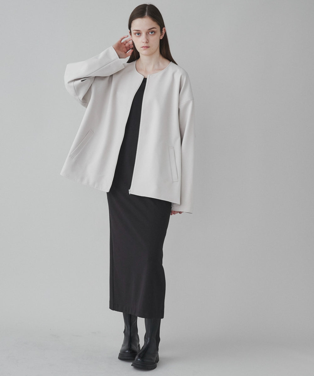 Lベージュ モデル：173cm L着用