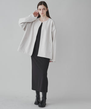 Lベージュ モデル：173cm L着用