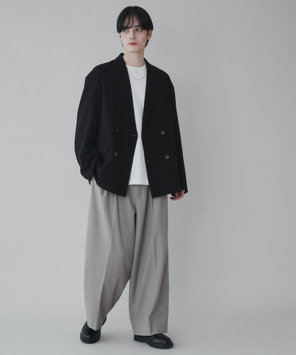 ブラック モデル：180cm L着用