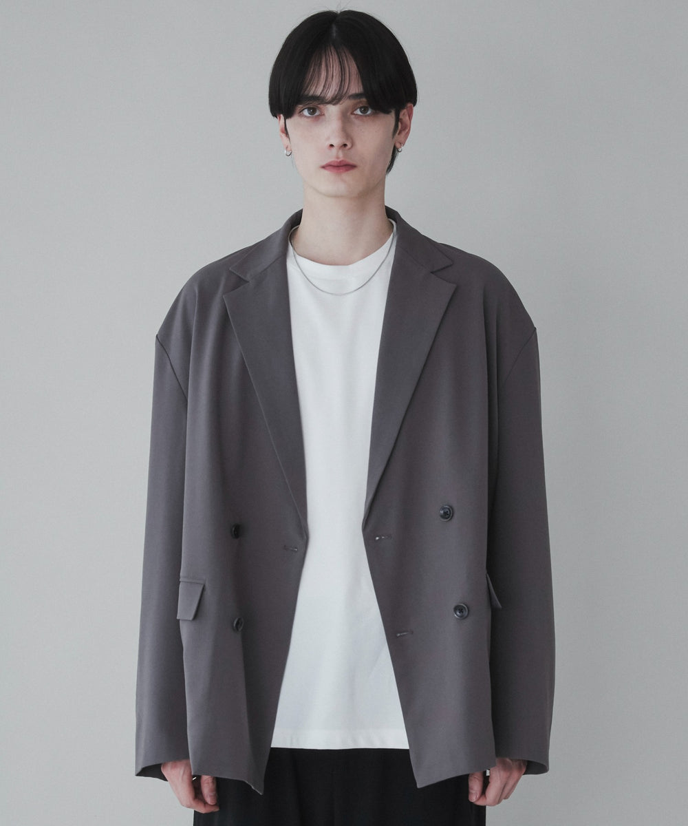 Dグレー モデル：180cm L着用