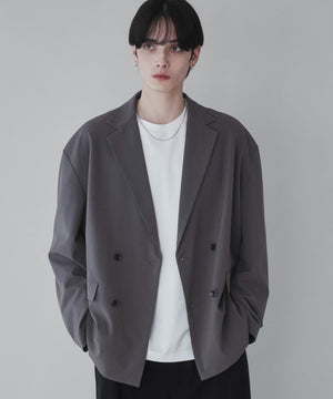 Dグレー モデル：180cm L着用