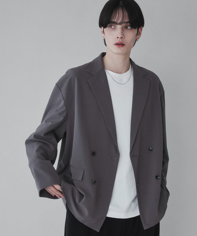 Dグレー モデル：180cm L着用