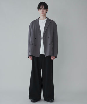 Dグレー モデル：180cm L着用