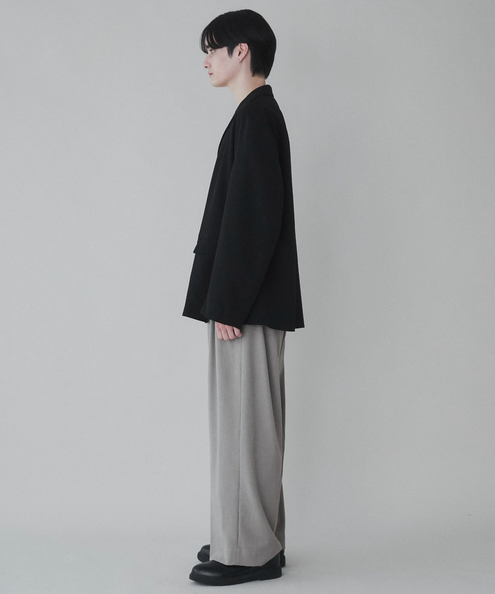 ブラック モデル：180cm L着用