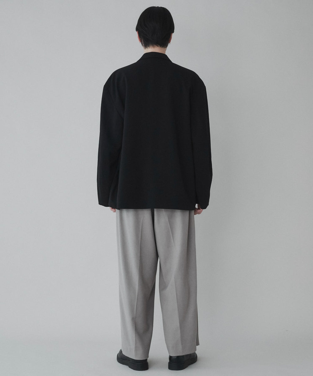 ブラック モデル：180cm L着用