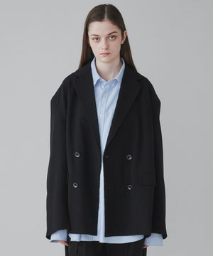 ブラック モデル：173cm L着用