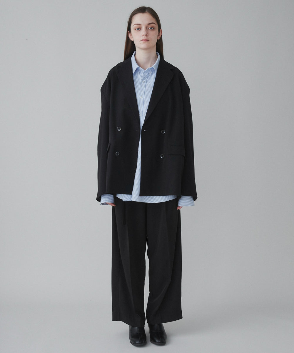 ブラック モデル：173cm L着用