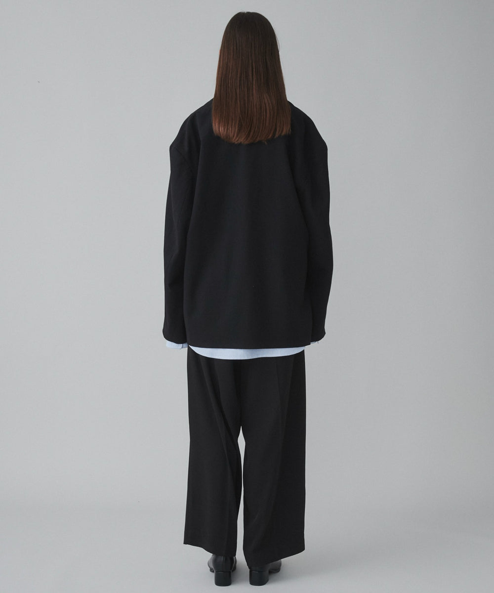 ブラック モデル：173cm L着用