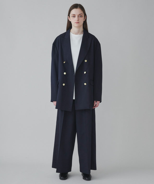 ネイビー モデル：173cm L着用