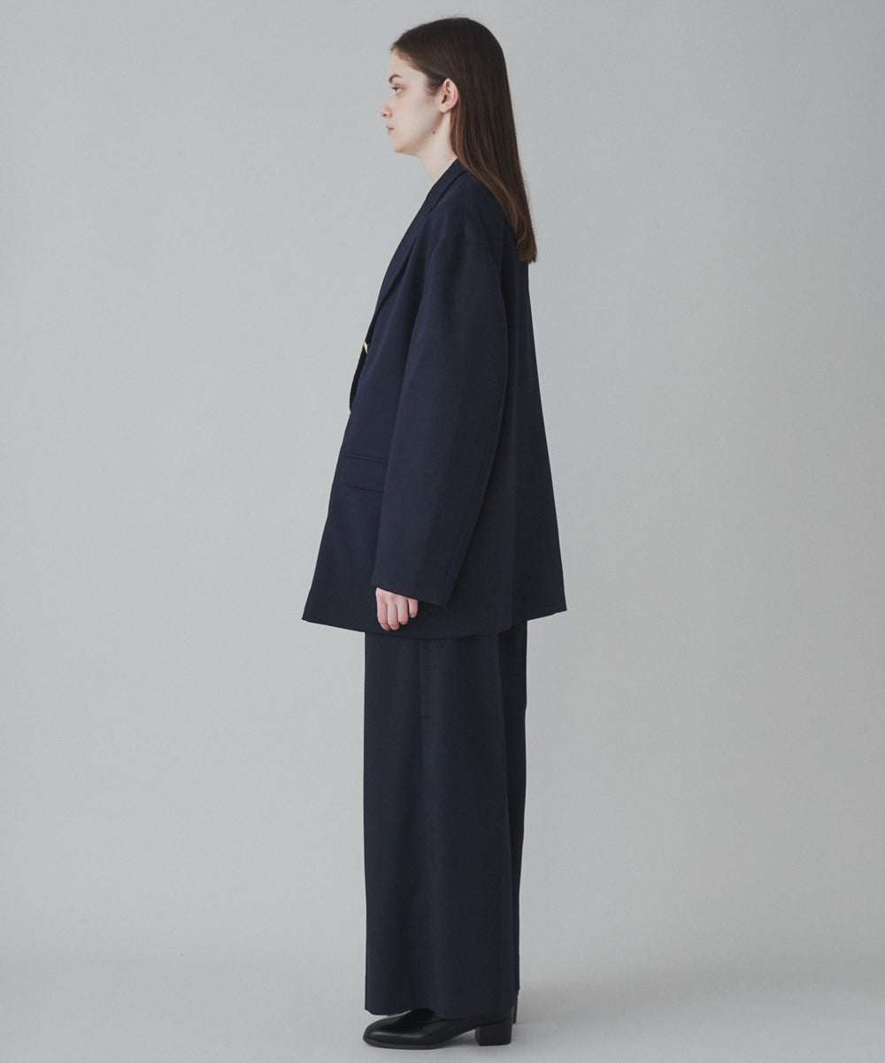 ネイビー モデル：173cm L着用