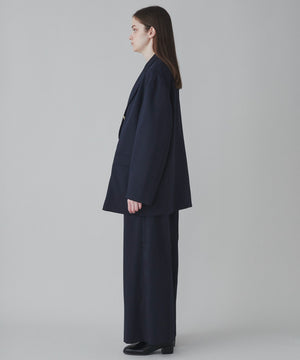 ネイビー モデル：173cm L着用