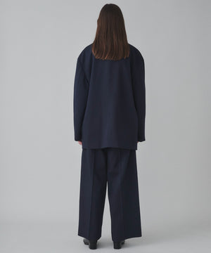 ネイビー モデル：173cm L着用