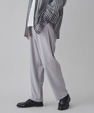 Lグレー モデル：180cm L着用