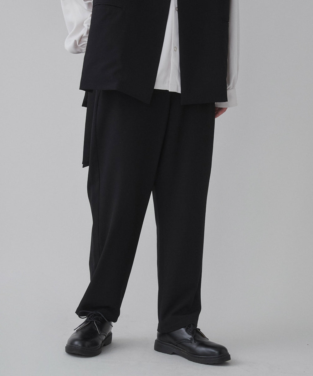 ブラック モデル：180cm L着用